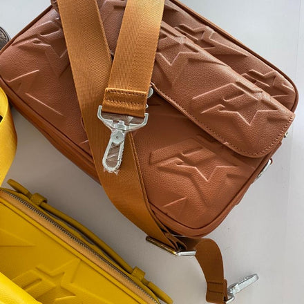 BROWN LEATHER LUXURY CROSSBODY BAG w/ COIN POUCH