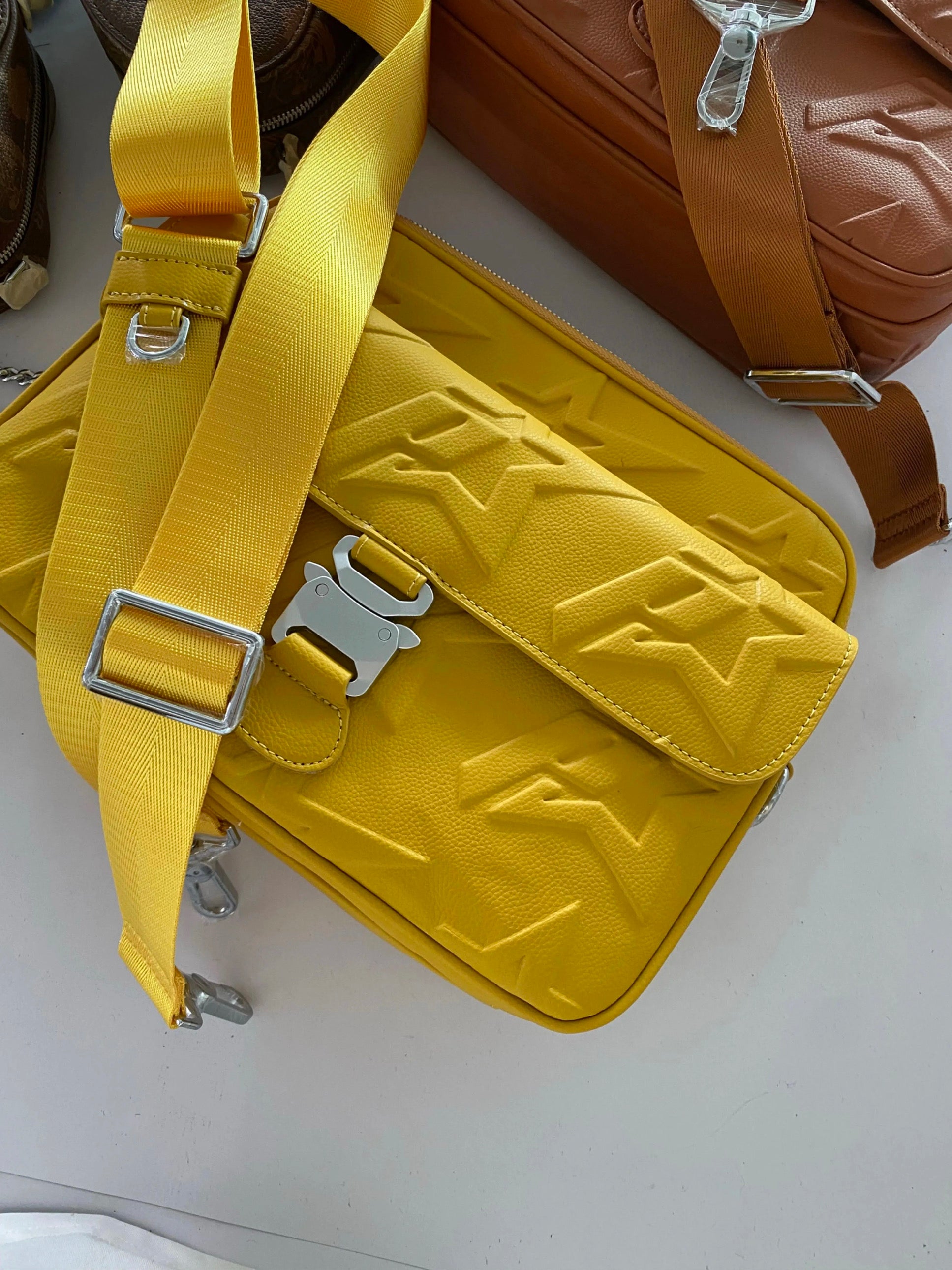 YELLOW LUXURY LEATHER CROSSBODY BAG